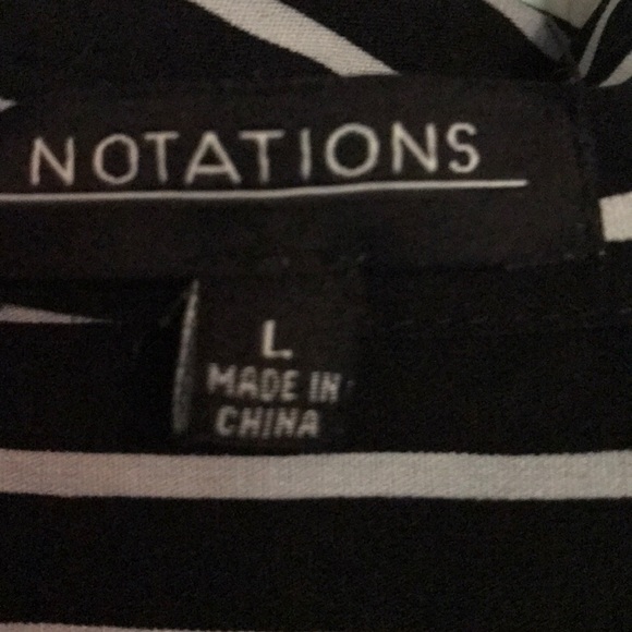 Beautiful B&W Oversized Blouse Sz. L - Picture 4 of 4